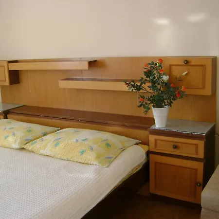 Apartment Drage